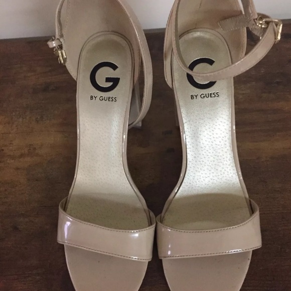 by Guess women's patent leather heeled sandals - Picture 3 of 5